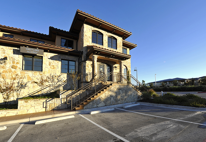 Tuscan Hills Lakeside - Side Entrance